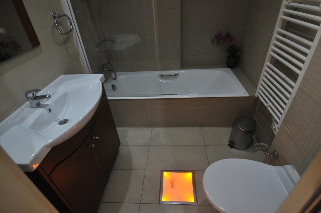 Ithaki Phinikoudes Apartment No. 105 ラルナカ 部屋 写真