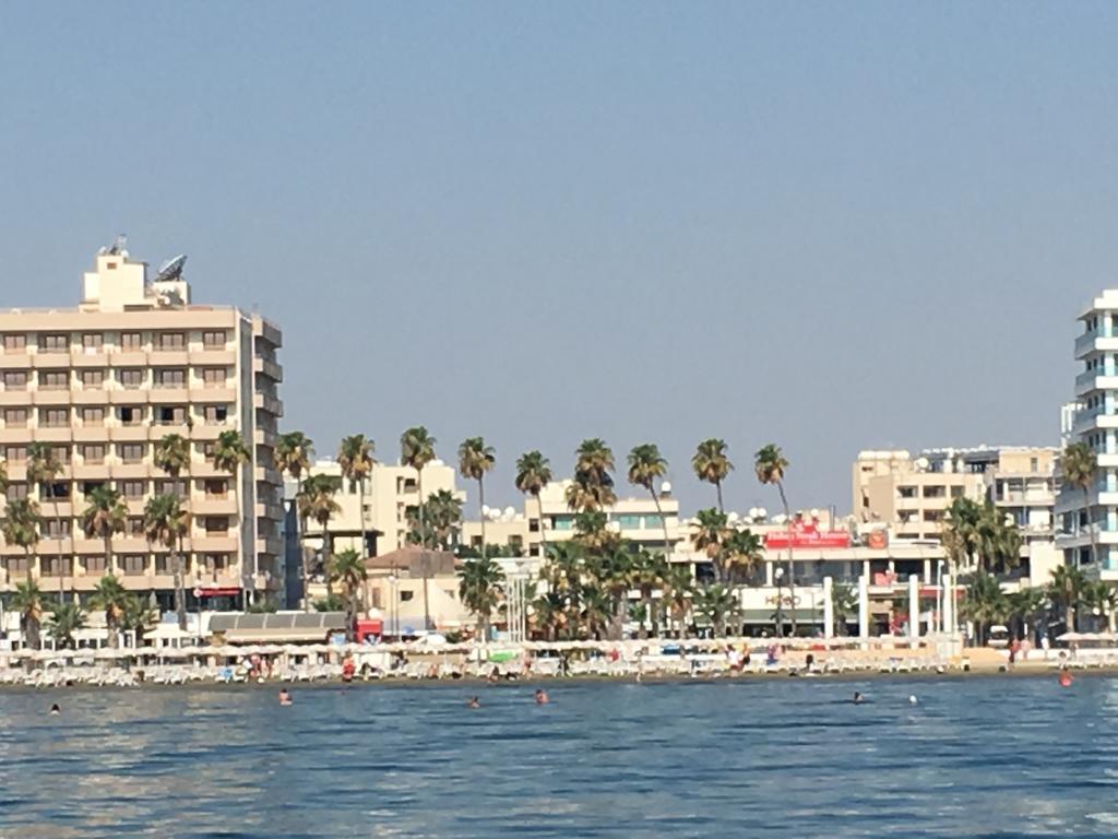Ithaki Phinikoudes Apartment No. 105 ラルナカ エクステリア 写真