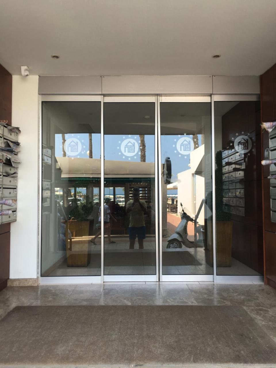 Ithaki Phinikoudes Apartment No. 105 ラルナカ エクステリア 写真